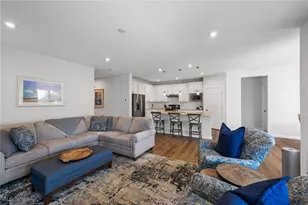 23863 Heatherstone Trl, Columbia Station, OH 44028 - Photo 4