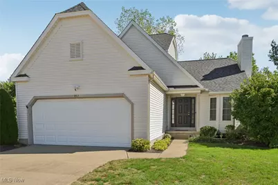 957 Devonwood Drive, Wadsworth, OH 44281 - Photo 1