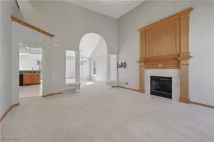 957 Devonwood Dr, Wadsworth, OH 44281 - Photo 6