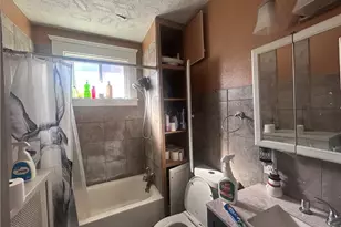 906 E 147th St, Loveland, OH 44110 - Photo 6