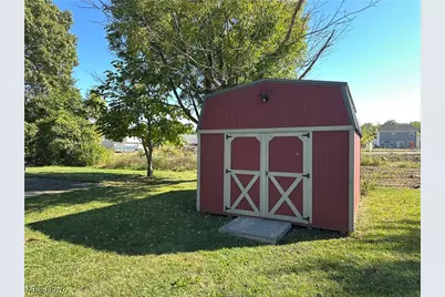 1123 Adams Street, Vermilion, OH 44089 - Photo 6
