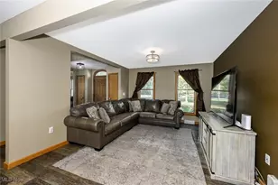 1315 Morning Star Dr, Rock Creek, OH 44084 - Photo 6