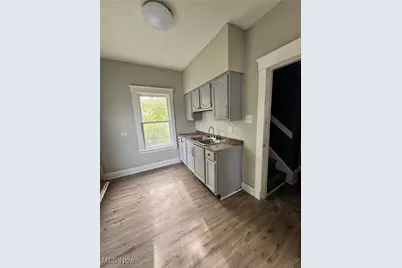 483 E 128th Street, Loveland, OH 44108 - Photo 12