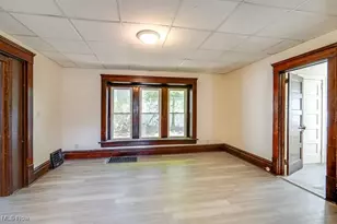 485 Allyn St, Akron, OH 44304 - Photo 2