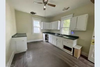 338 Locust Street, Coshocton, OH 43812 - Photo 10