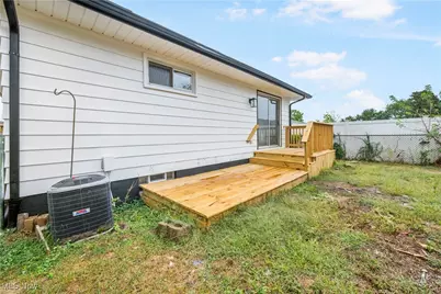 586 Hillman Road, Akron, OH 44312 - Photo 22