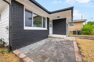 586 Hillman Rd, Akron, OH 44312 - Photo 2