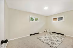 586 Hillman Rd, Akron, OH 44312 - Photo 14