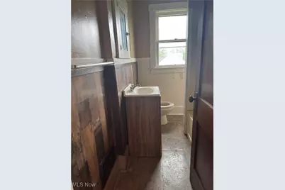 131-133 Ravenwood, Youngstown, OH 44507 - Photo 6