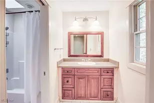 10770 Locust Grove Dr, Chardon, OH 44024 - Photo 20