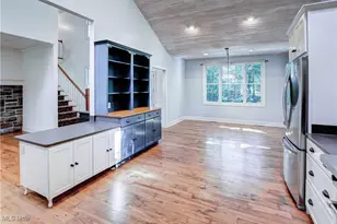 10770 Locust Grove Dr, Chardon, OH 44024 - Photo 6