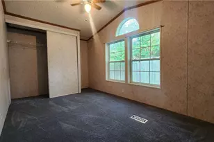 67 E King St, Zanesville, OH 43701 - Photo 20