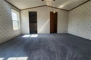 67 E King St, Zanesville, OH 43701 - Photo 12