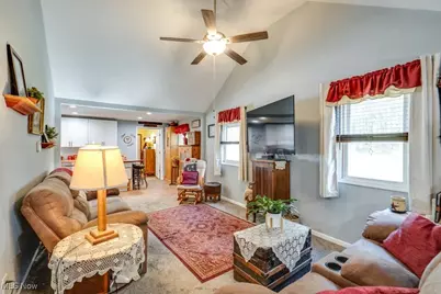 16726 Oakwood Drive, Lake Milton, OH 44429 - Photo 8