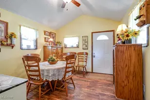 16726 Oakwood Dr, Lake Milton, OH 44429 - Photo 12