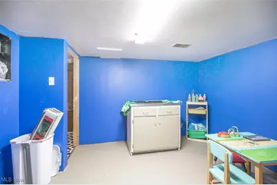 147 Bellfield Avenue, Elyria, OH 44035 - Photo 24