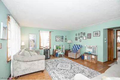 147 Bellfield Avenue, Elyria, OH 44035 - Photo 4