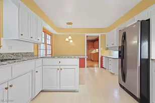 373 Tremont Rd, Akron, OH 44313 - Photo 18