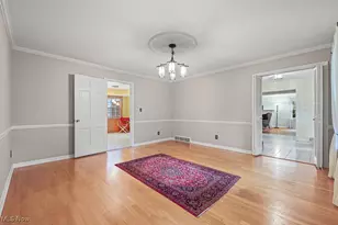 373 Tremont Rd, Akron, OH 44313 - Photo 10