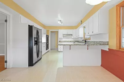 373 Tremont Road, Akron, OH 44313 - Photo 12