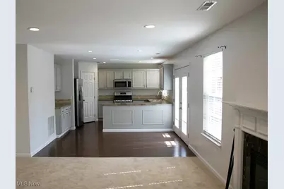 4910 Fallen Leaf Trail, Brunswick Hills, OH 44212 - Photo 4