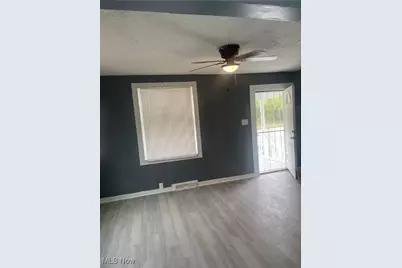634 Spicer Street, Akron, OH 44311 - Photo 2
