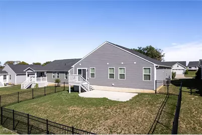 3658 Knecht, Norton, OH 44203 - Photo 4