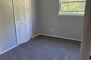 992 Lakewood Beach Dr, Sheffield Lake, OH 44054 - Photo 10