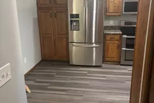 992 Lakewood Beach Dr, Sheffield Lake, OH 44054 - Photo 4