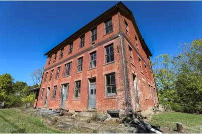 9401 Tallmadge Road, Diamond, OH 44412 - Photo 4