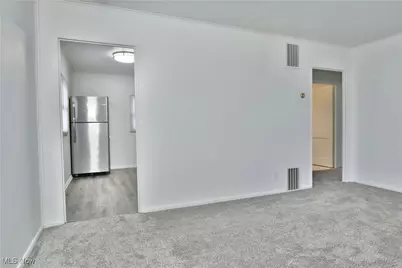 978 Hollywood Street NE, Warren, OH 44483 - Photo 10