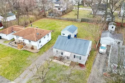 978 Hollywood Street NE, Warren, OH 44483 - Photo 4