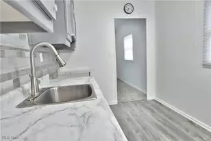 978 Hollywood St NE, Warren, OH 44483 - Photo 16