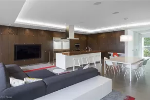 2067 Random Rd, Loveland, OH 44106 - Photo 2