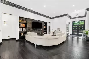 560 Elm St, Sheffield Lake, OH 44054 - Photo 4