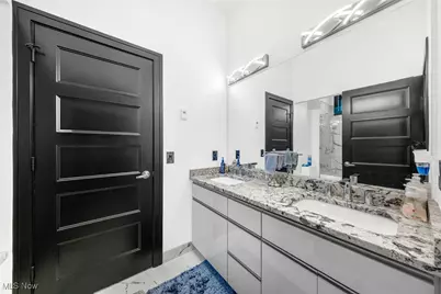 560 Elm Street, Sheffield Lake, OH 44054 - Photo 30