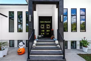 560 Elm St, Sheffield Lake, OH 44054 - Photo 2