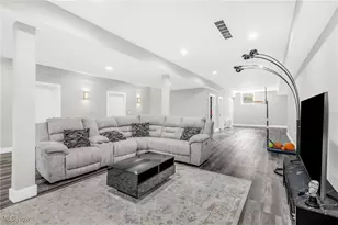 560 Elm St, Sheffield Lake, OH 44054 - Photo 34