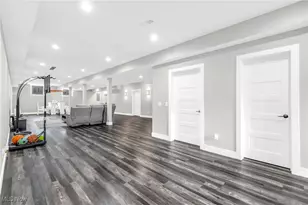 560 Elm St, Sheffield Lake, OH 44054 - Photo 36