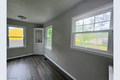 859 E Avondale Avenue, Youngstown, OH 44502 - Photo 8