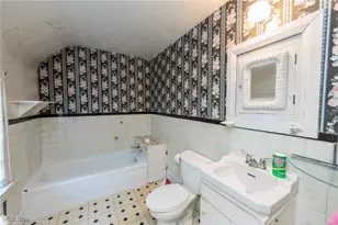 1014 W 9th St, Lorain, OH 44052 - Photo 20