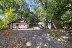 594 Blaine Ave, Akron, OH 44310 - Photo 24