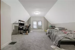 594 Blaine Ave, Akron, OH 44310 - Photo 4