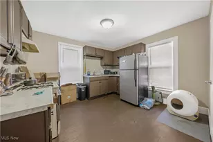 594 Blaine Ave, Akron, OH 44310 - Photo 12