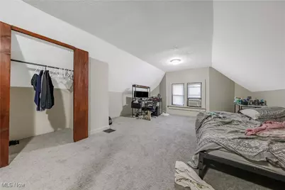 594 Blaine Avenue, Akron, OH 44310 - Photo 6