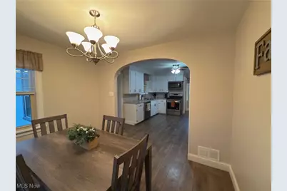 1103 Manor Avenue SW, Canton, OH 44710 - Photo 6