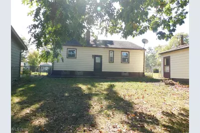 3210 Quentin Drive, Youngstown, OH 44511 - Photo 2