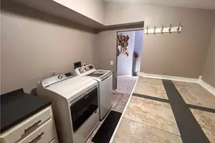 4032 St Andrews Ct, Canfield, OH 44406 - Photo 18