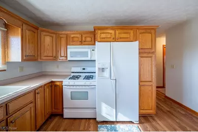 190 Maze Road, Belpre, OH 45714 - Photo 8