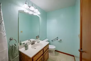 190 Maze Rd, Belpre, OH 45714 - Photo 24